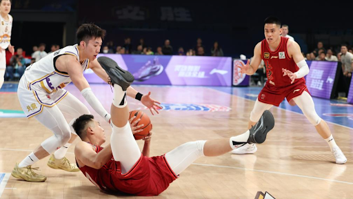 尤文面临考验，加蒂或伤缺1个月，戴维奥蓬达有进步